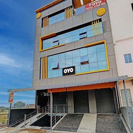 Oyo Flagship Hotel Star Inn Kānpur Eksteriør bilde